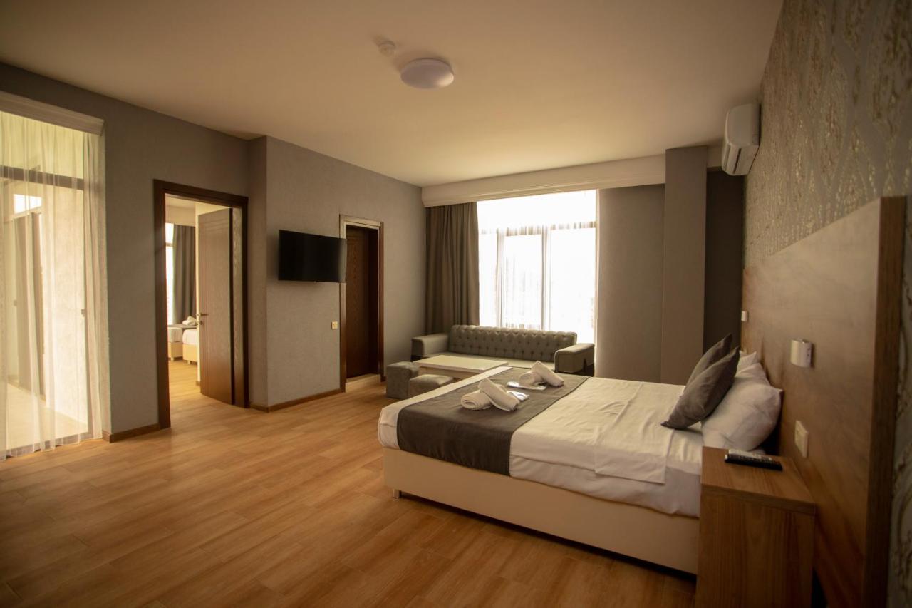 Pollux Hotell Batumi Eksteriør bilde