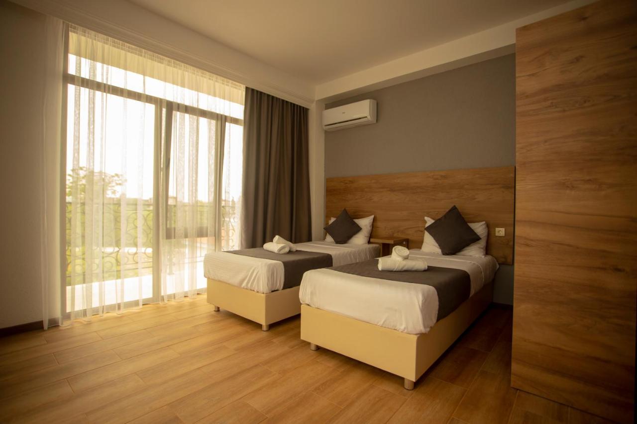 Pollux Hotell Batumi Eksteriør bilde