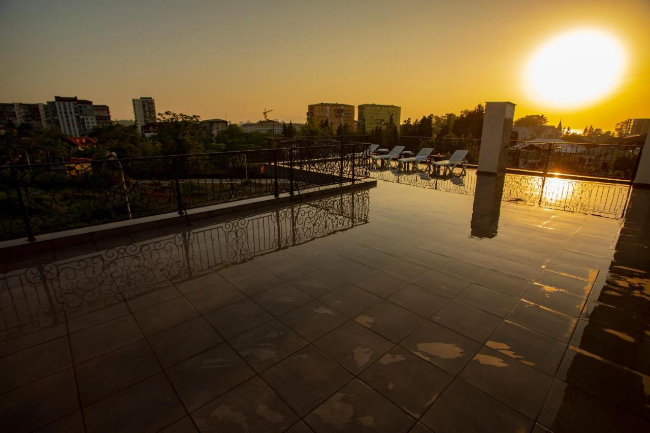 Pollux Hotell Batumi Eksteriør bilde