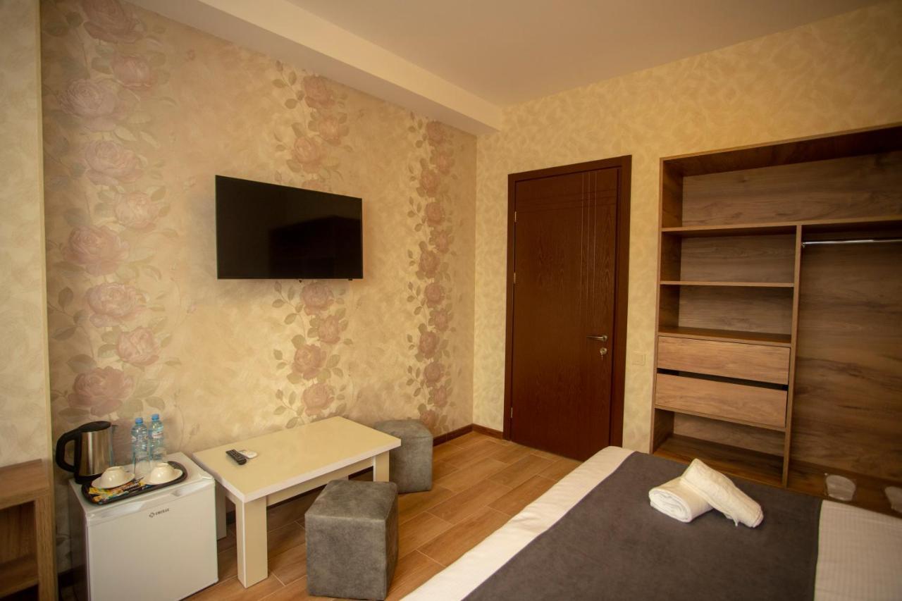 Pollux Hotell Batumi Eksteriør bilde