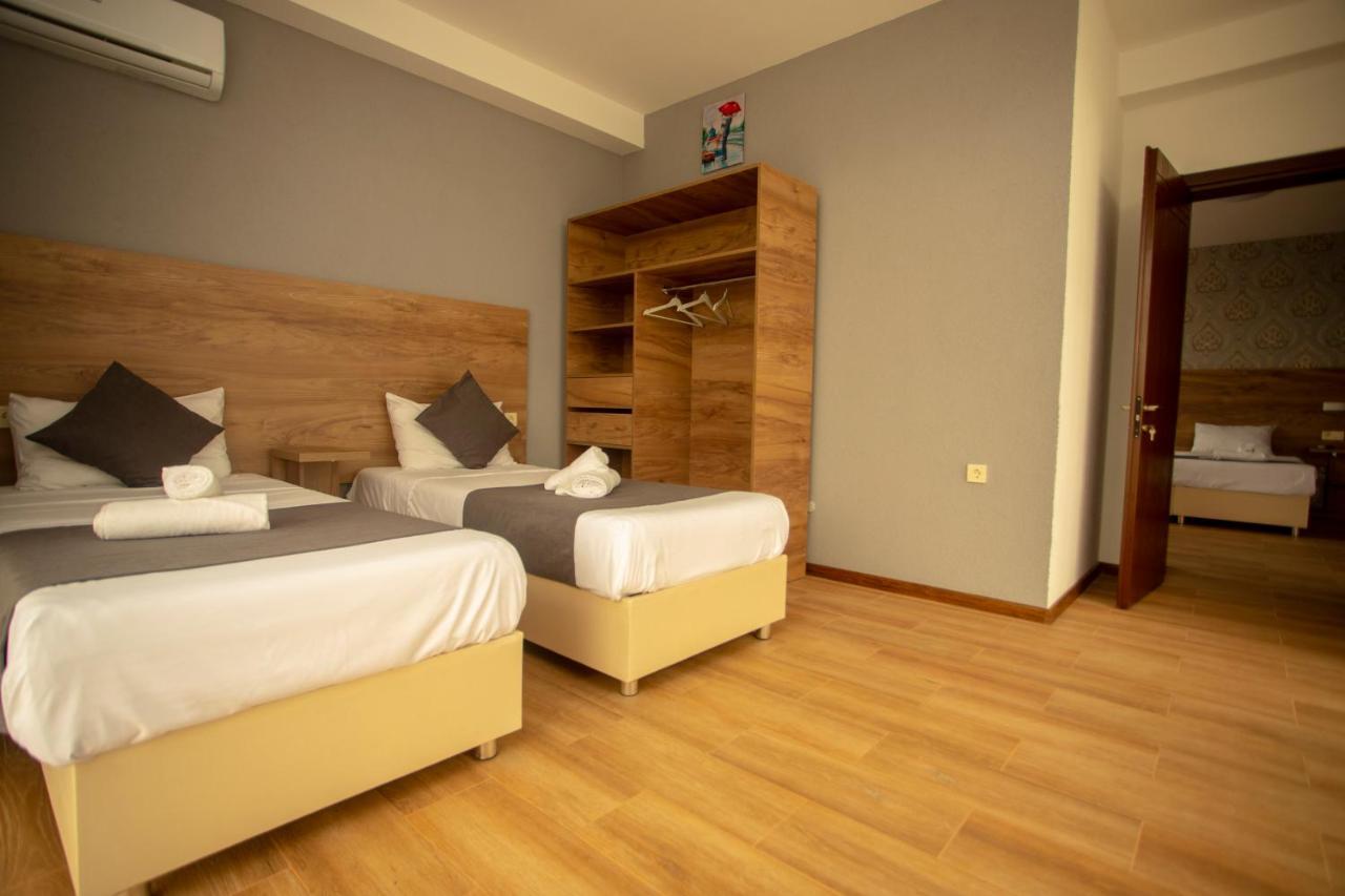 Pollux Hotell Batumi Eksteriør bilde