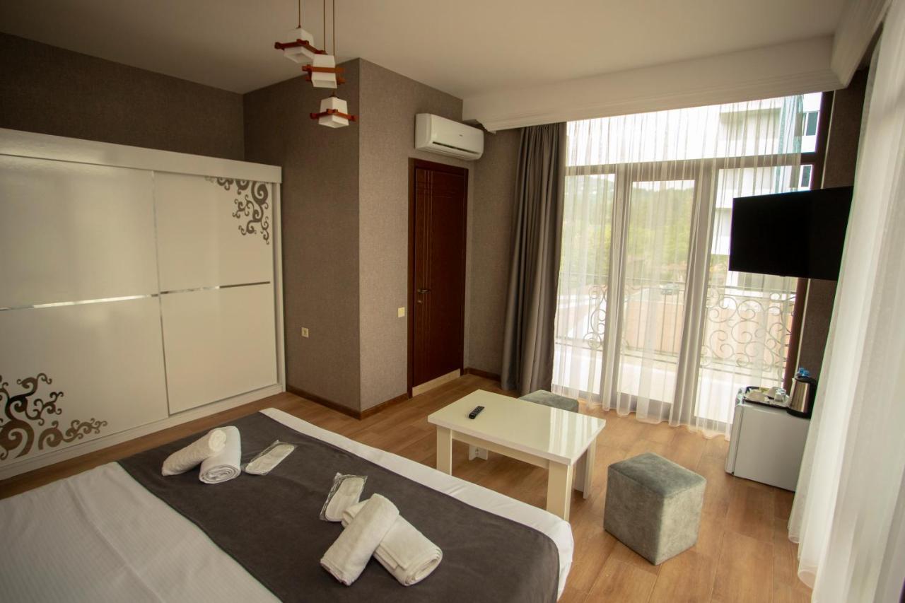 Pollux Hotell Batumi Eksteriør bilde