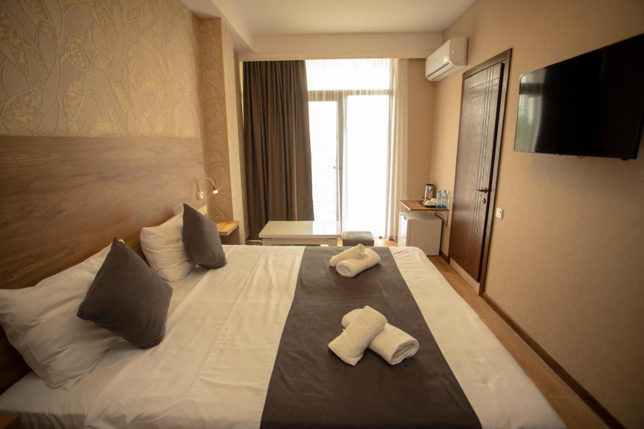 Pollux Hotell Batumi Eksteriør bilde