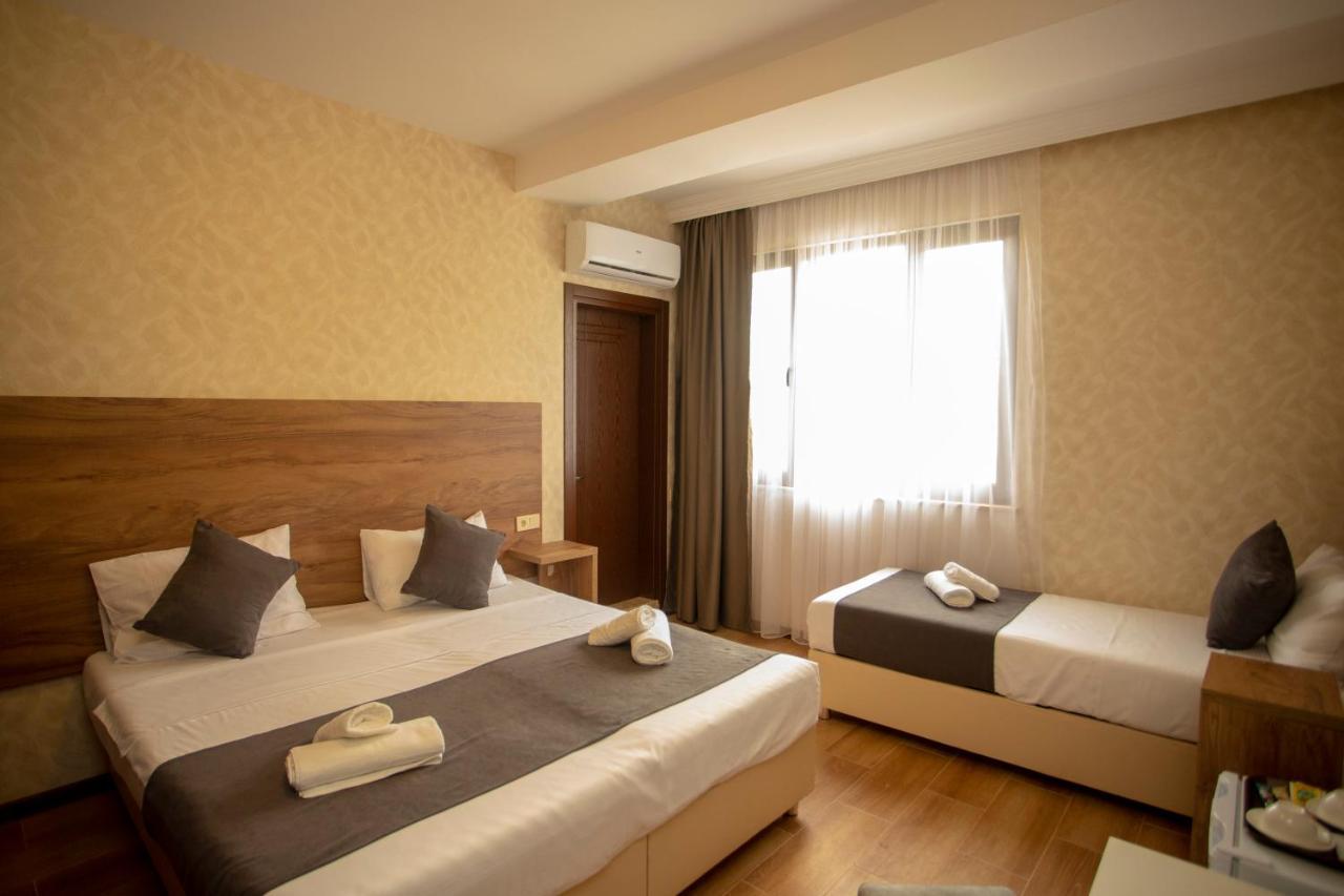 Pollux Hotell Batumi Eksteriør bilde
